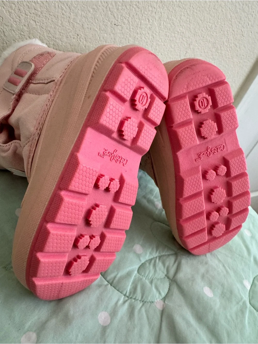 Cat & Jack Pink Rainbow Snow Boots for Kids size 10